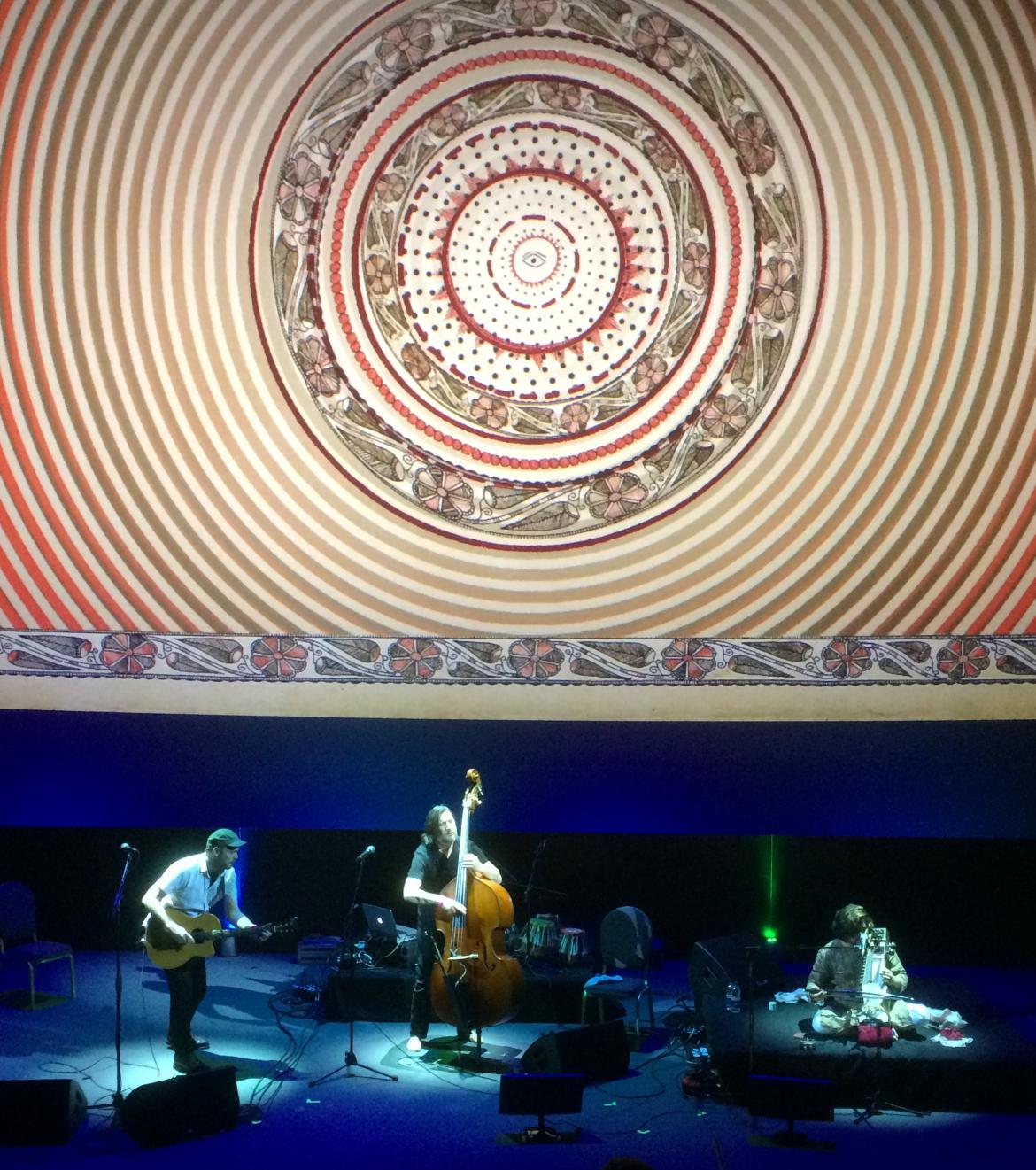 Yorkston/Thorne/Khan Photo Credit: Ken Hunt/Swing 51 Archives Illuminating India Talvin Singh Yorkston/Thorne/Khan